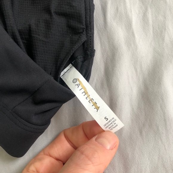 ATHLETA Ultimate Sports Bra in Supersonic- S / A-C - Picture 15 of 16